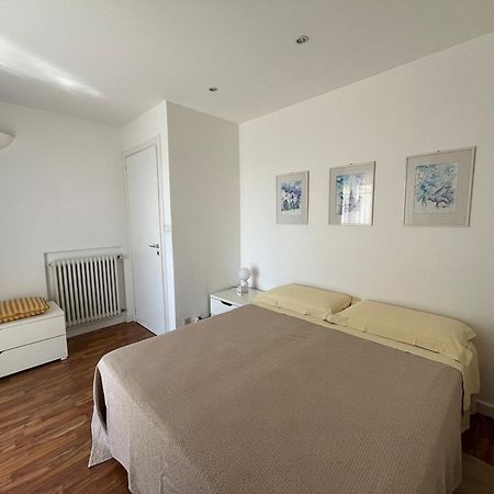 Mareluce Apartment Letojanni Bagian luar foto