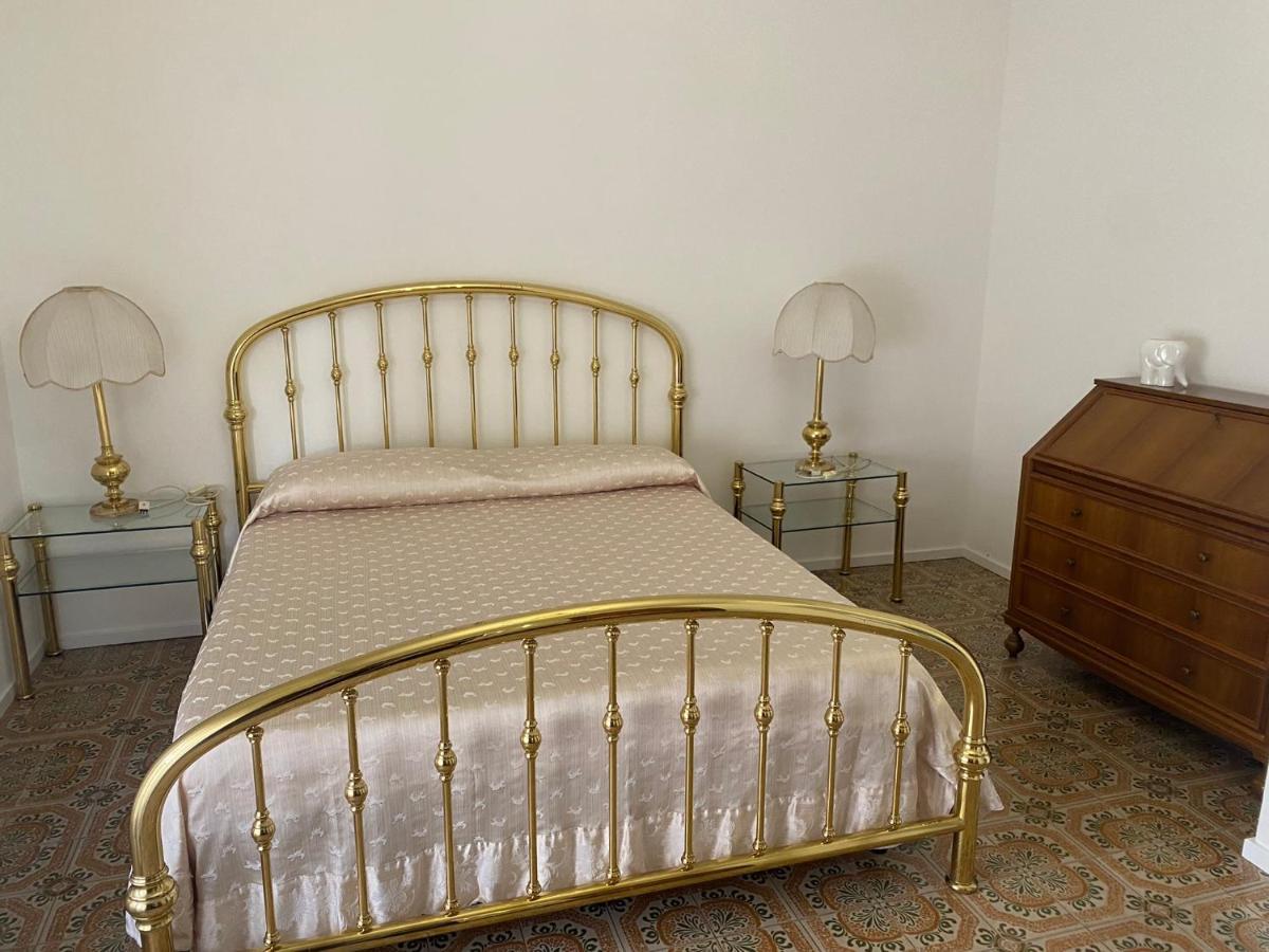 Mareluce Apartment Letojanni Bagian luar foto