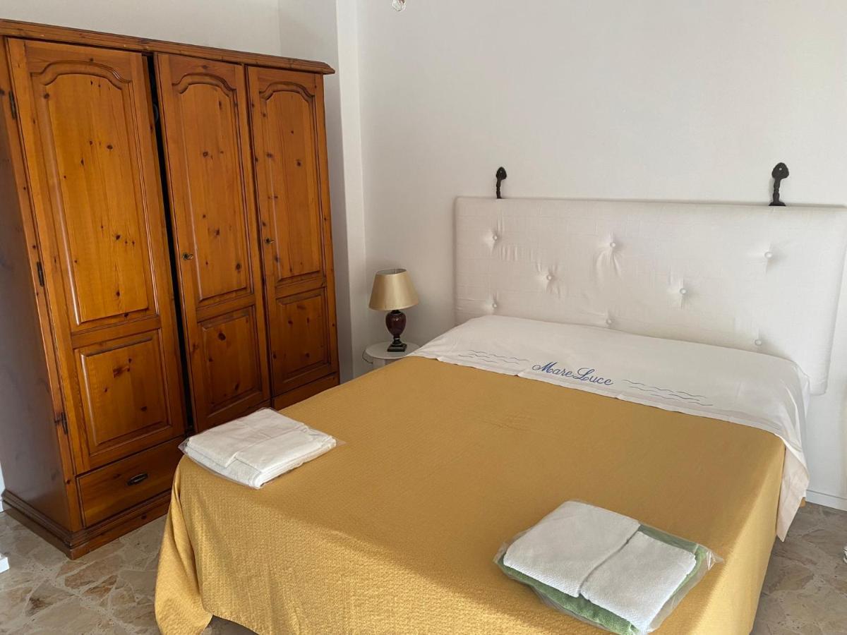 Mareluce Apartment Letojanni Bagian luar foto