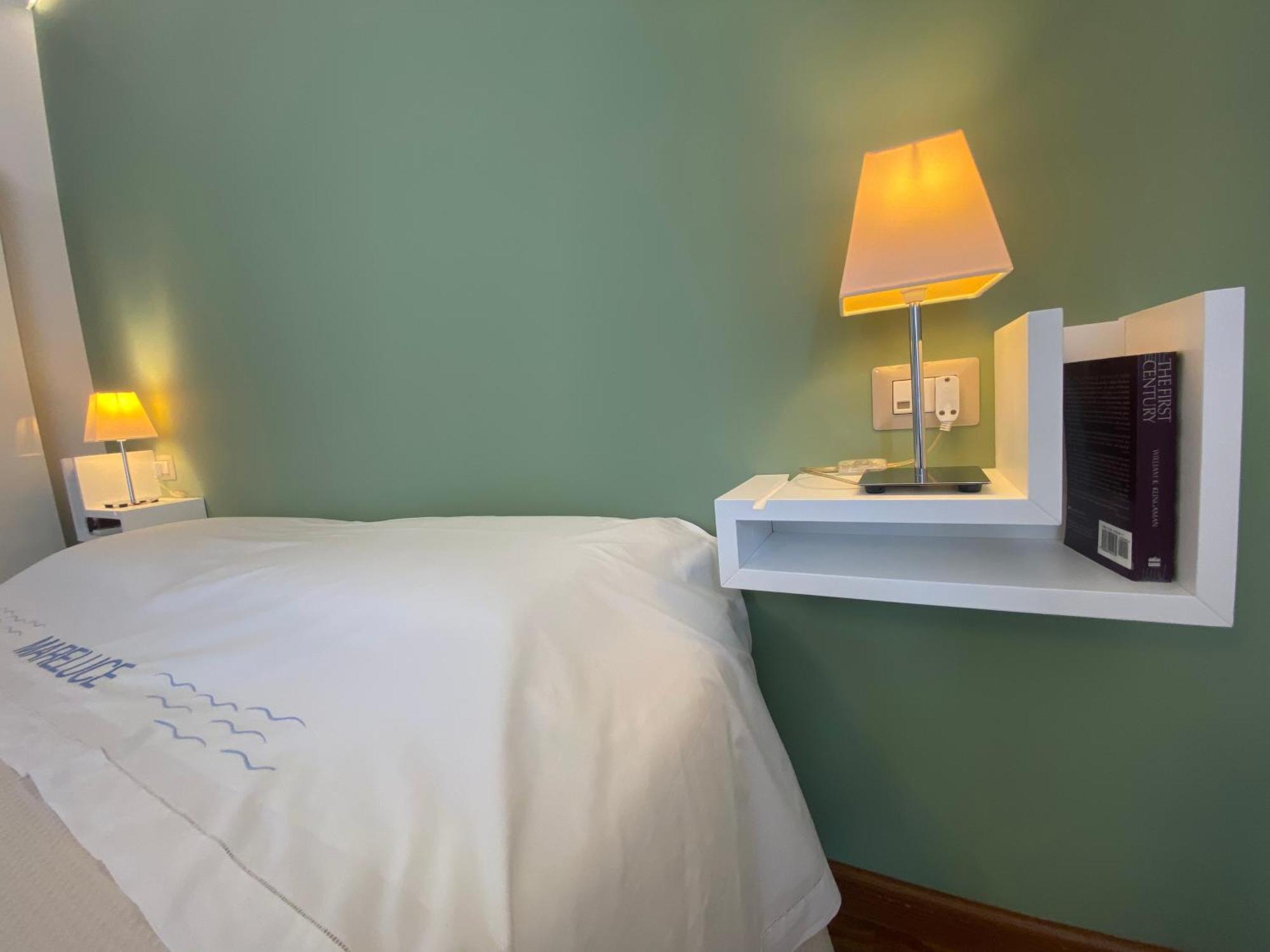 Mareluce Apartment Letojanni Bagian luar foto