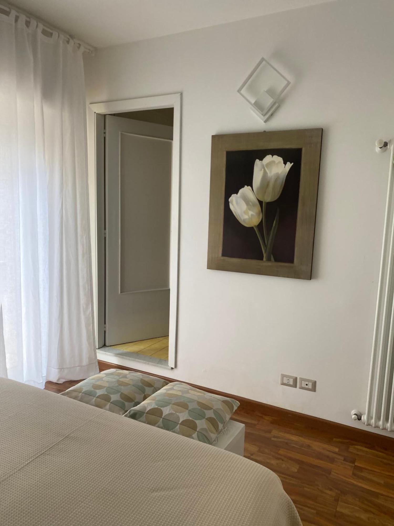 Mareluce Apartment Letojanni Bagian luar foto