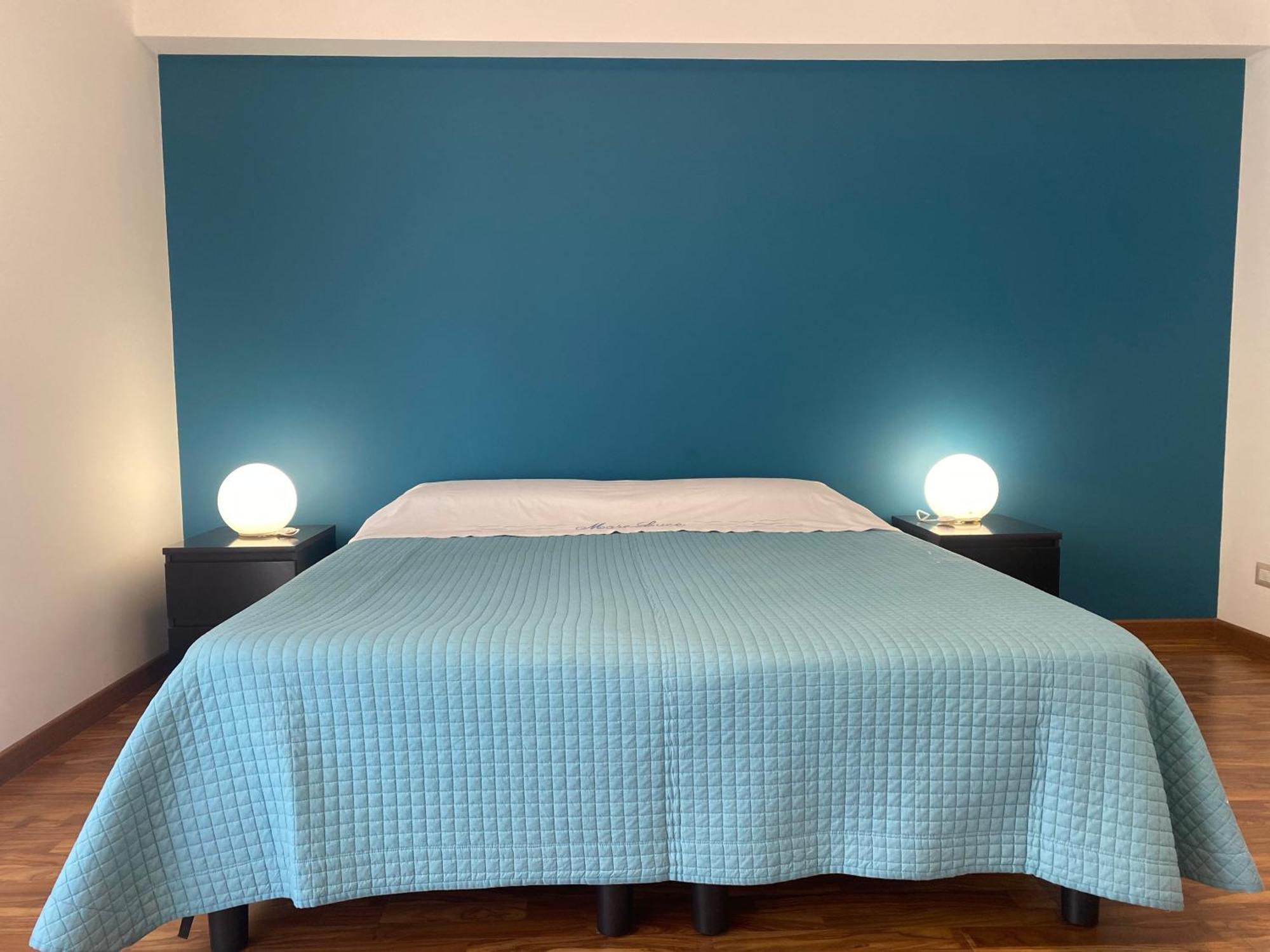 Mareluce Apartment Letojanni Bagian luar foto