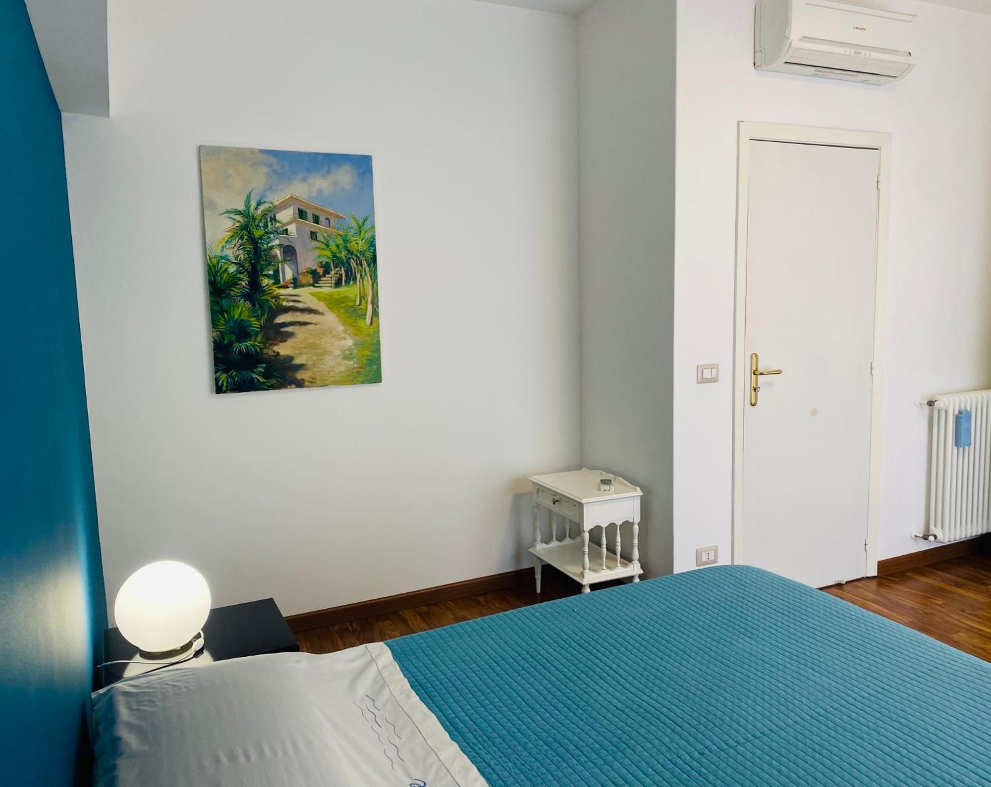 Mareluce Apartment Letojanni Bagian luar foto