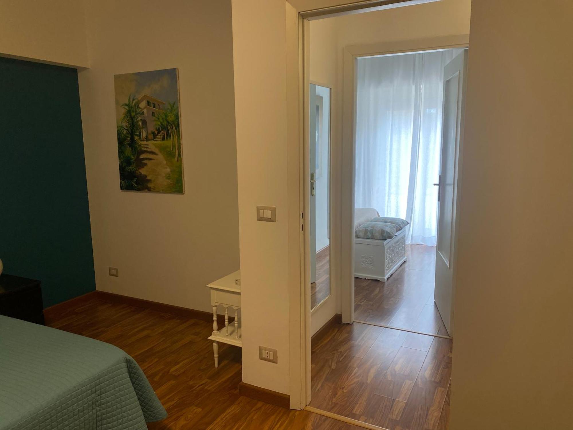 Mareluce Apartment Letojanni Bagian luar foto