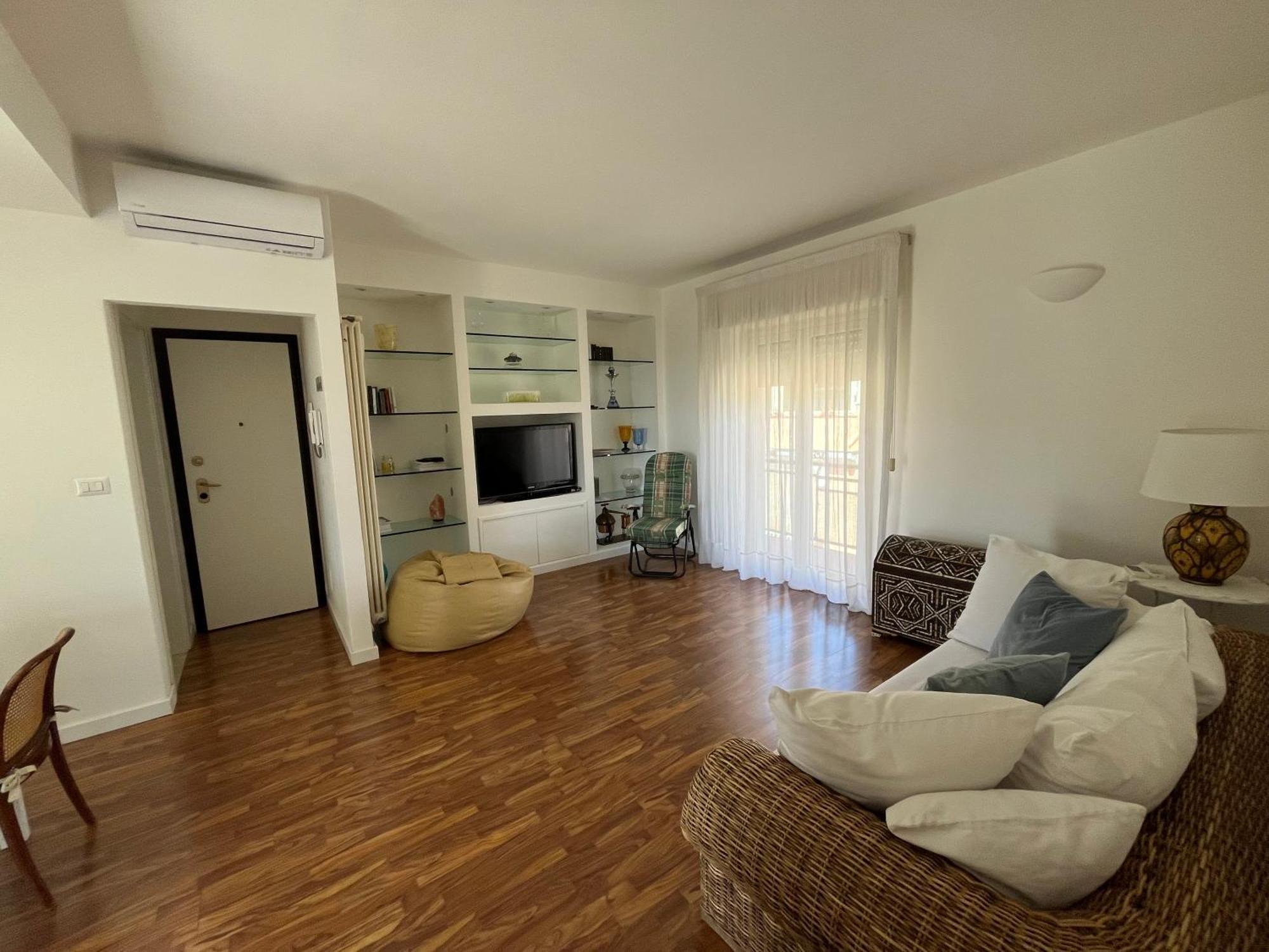 Mareluce Apartment Letojanni Bagian luar foto