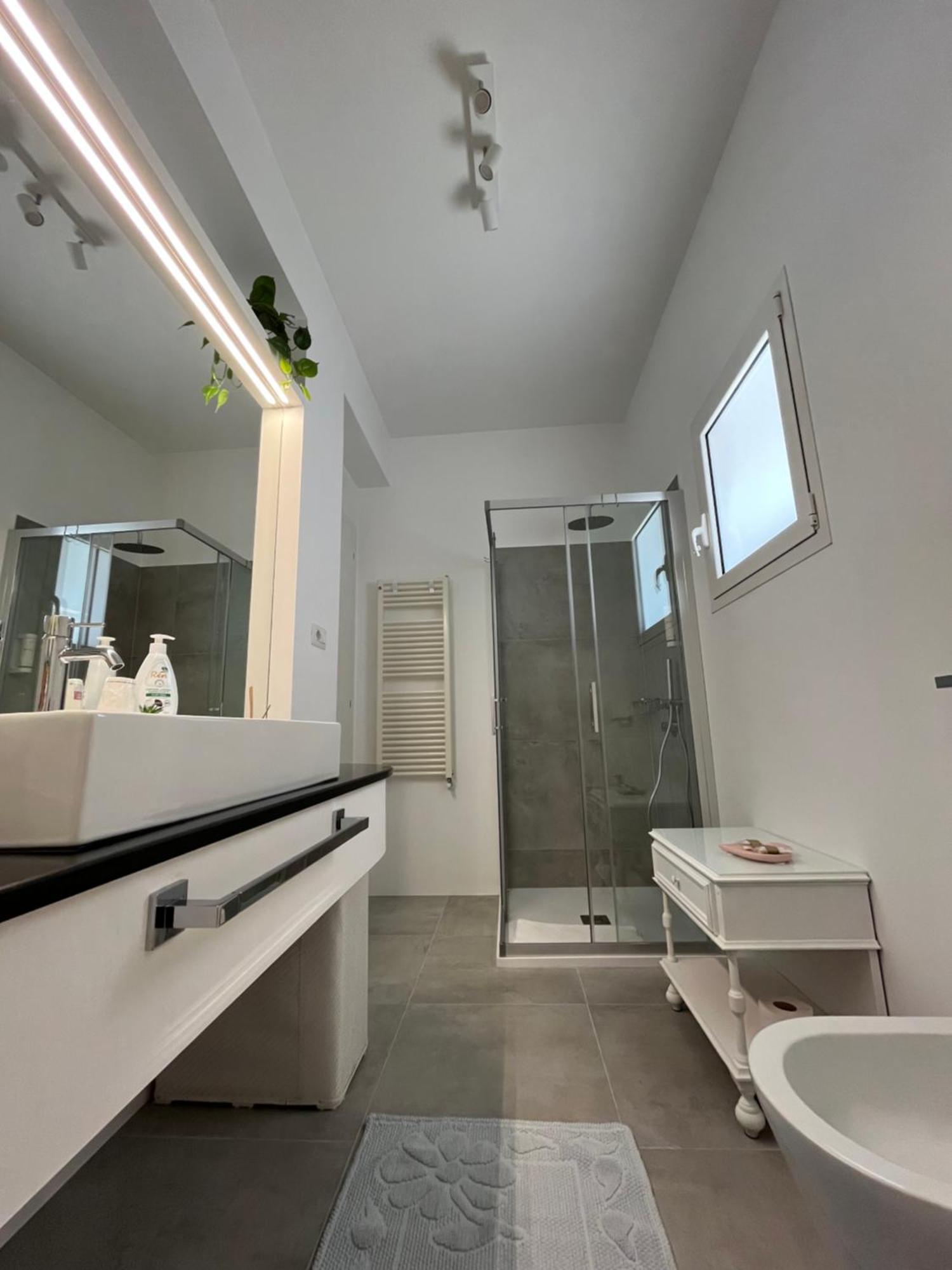 Mareluce Apartment Letojanni Bagian luar foto