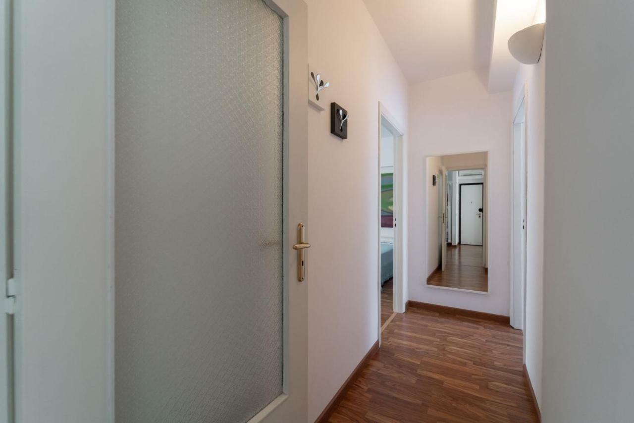 Mareluce Apartment Letojanni Bagian luar foto